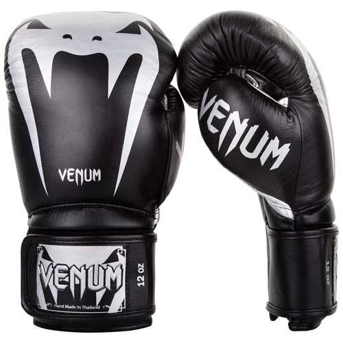 Venum Giant 3.0 Nappa Leather Boxing Glove – Black/Gold 7 Venum Giant 3.0 Nappa Leather Boxing Glove – Black/Gold - Image 5
