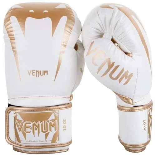 Venum Giant 3.0 Nappa Leather Boxing Glove – Black/Red 5 Venum Giant 3.0 Nappa Leather Boxing Glove – Black/Red - Image 3